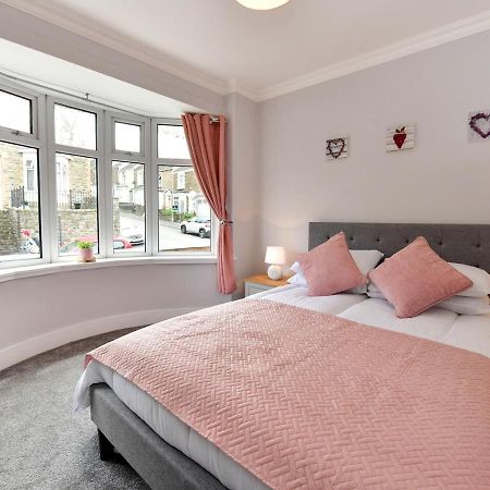 Pass The Keys Newly Refurbished Modern Bungalow - Pets Welcome Villa Swansea Exteriör bild