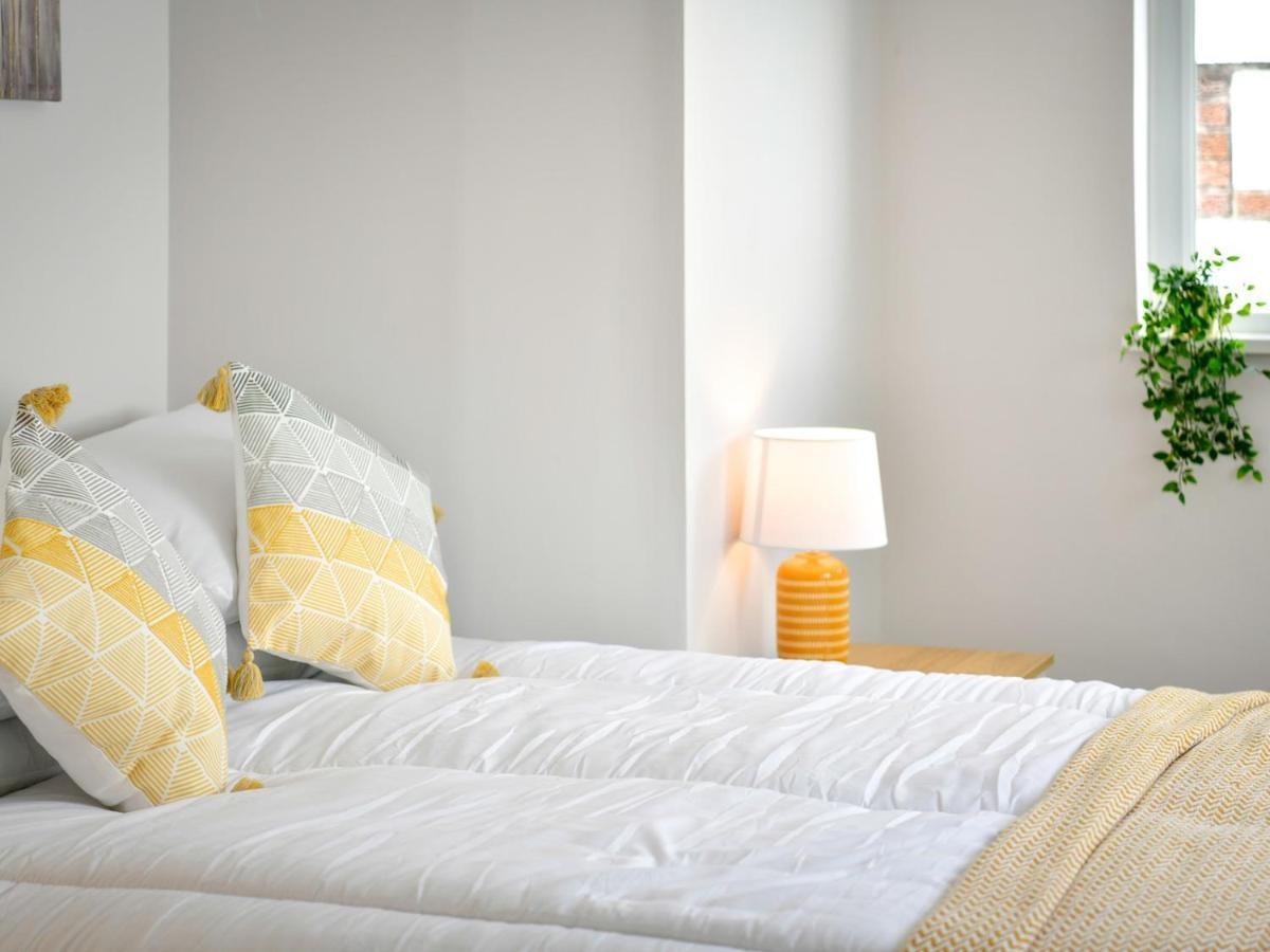 Pass The Keys Newly Refurbished Modern Bungalow - Pets Welcome Villa Swansea Exteriör bild