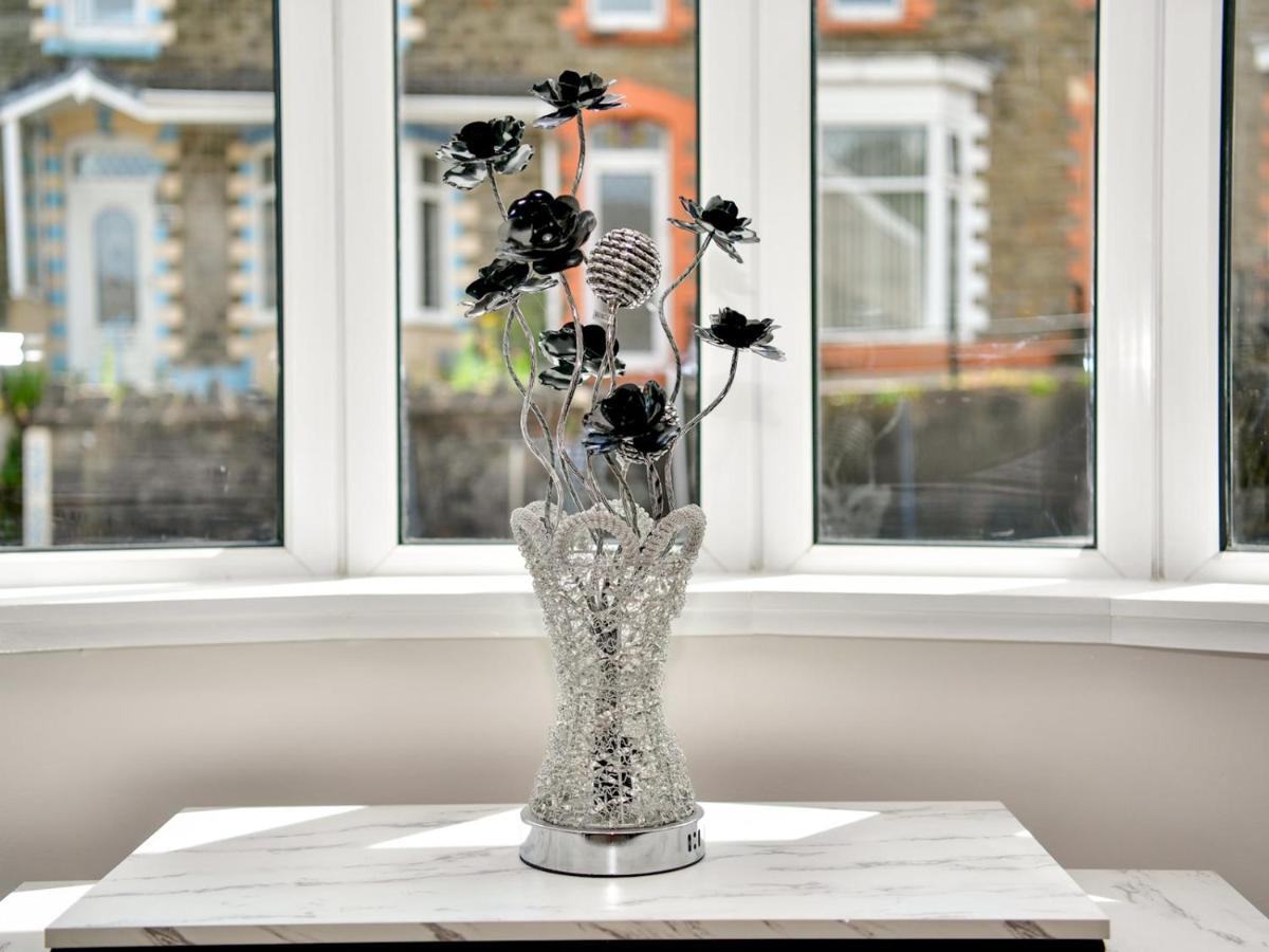 Pass The Keys Newly Refurbished Modern Bungalow - Pets Welcome Villa Swansea Exteriör bild