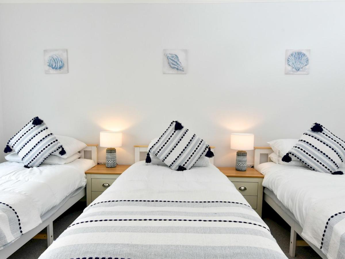 Pass The Keys Newly Refurbished Modern Bungalow - Pets Welcome Villa Swansea Exteriör bild